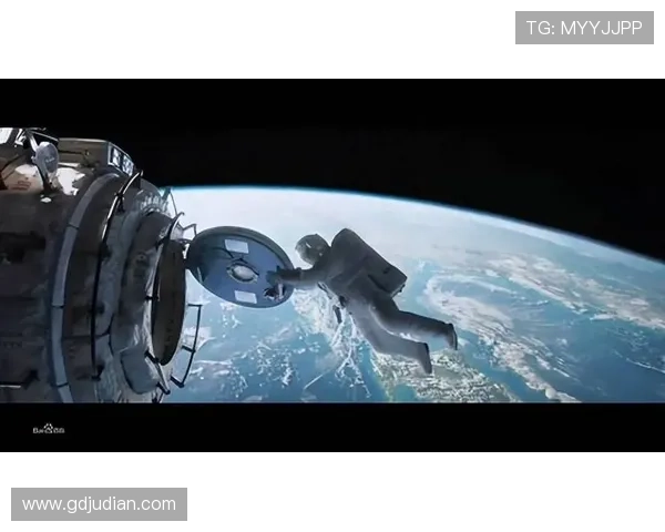 《地心引力》的4个哲学命题：你在太空中，会如何选择？看完久久不能平静！